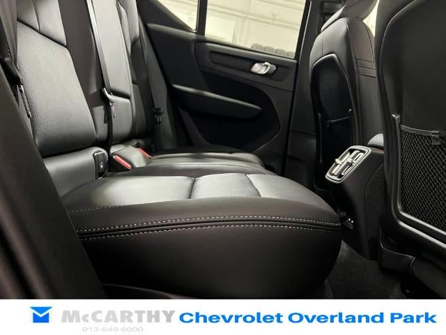 2025 Volvo XC40 Plus Bright Theme