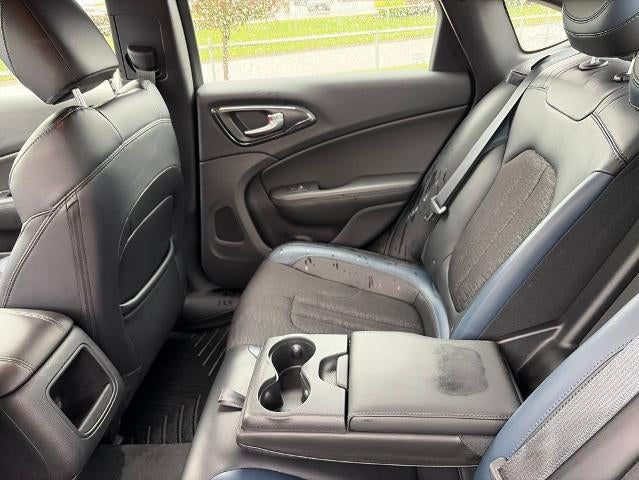 2016 Chrysler 200 S