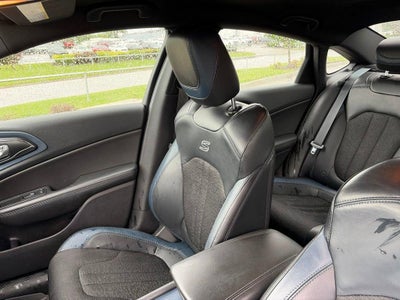 2016 Chrysler 200 S