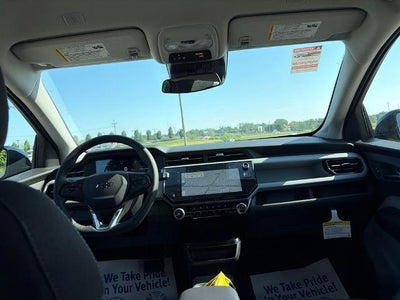 2027 Chevrolet Bolt FWD 4dr LT