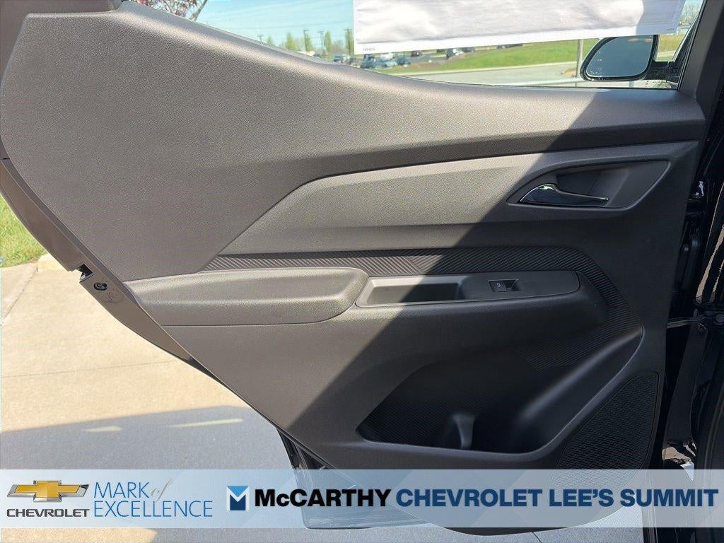 2027 Chevrolet Bolt FWD 4dr LT