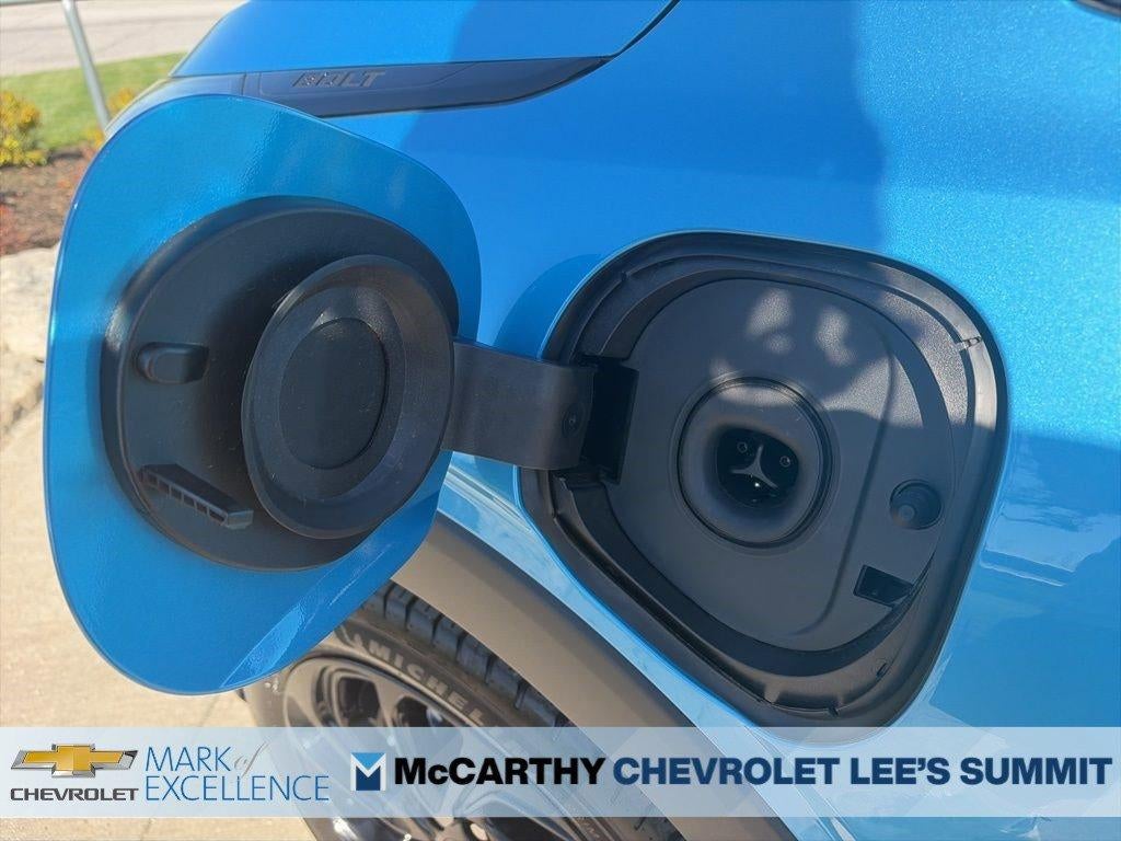 2027 Chevrolet Bolt FWD 4dr RS