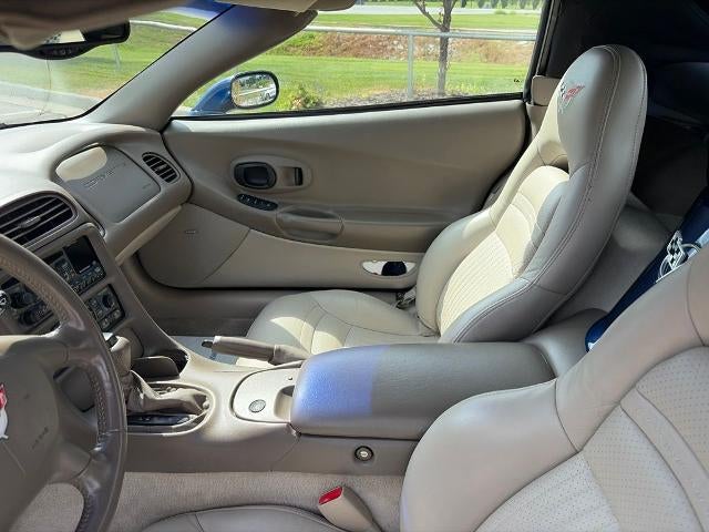 2004 Chevrolet Corvette Base