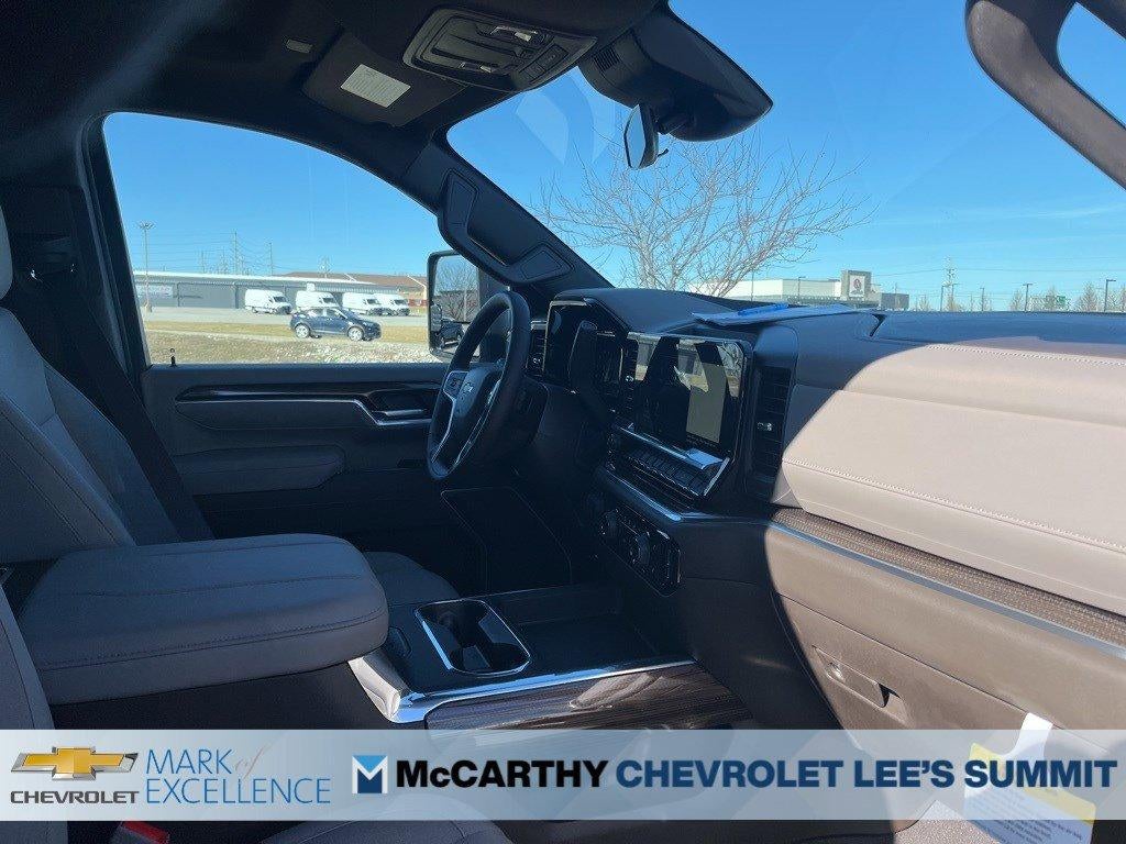 2026 Chevrolet Silverado 2500 HD Crew Cab Standard Box 4-Wheel Drive LT