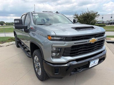 2026 Chevrolet Silverado 2500 HD Crew Cab Standard Box 4-Wheel Drive Custom