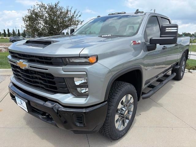 2026 Chevrolet Silverado 2500 HD Crew Cab Standard Box 4-Wheel Drive Custom