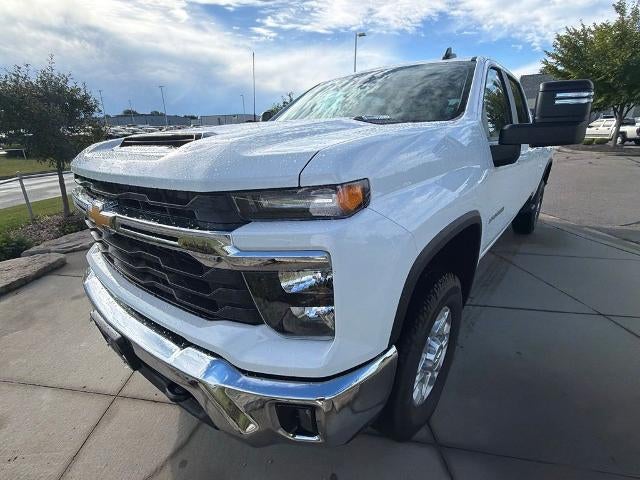 2026 Chevrolet Silverado 3500 HD Crew Cab Long Box 4-Wheel Drive LT