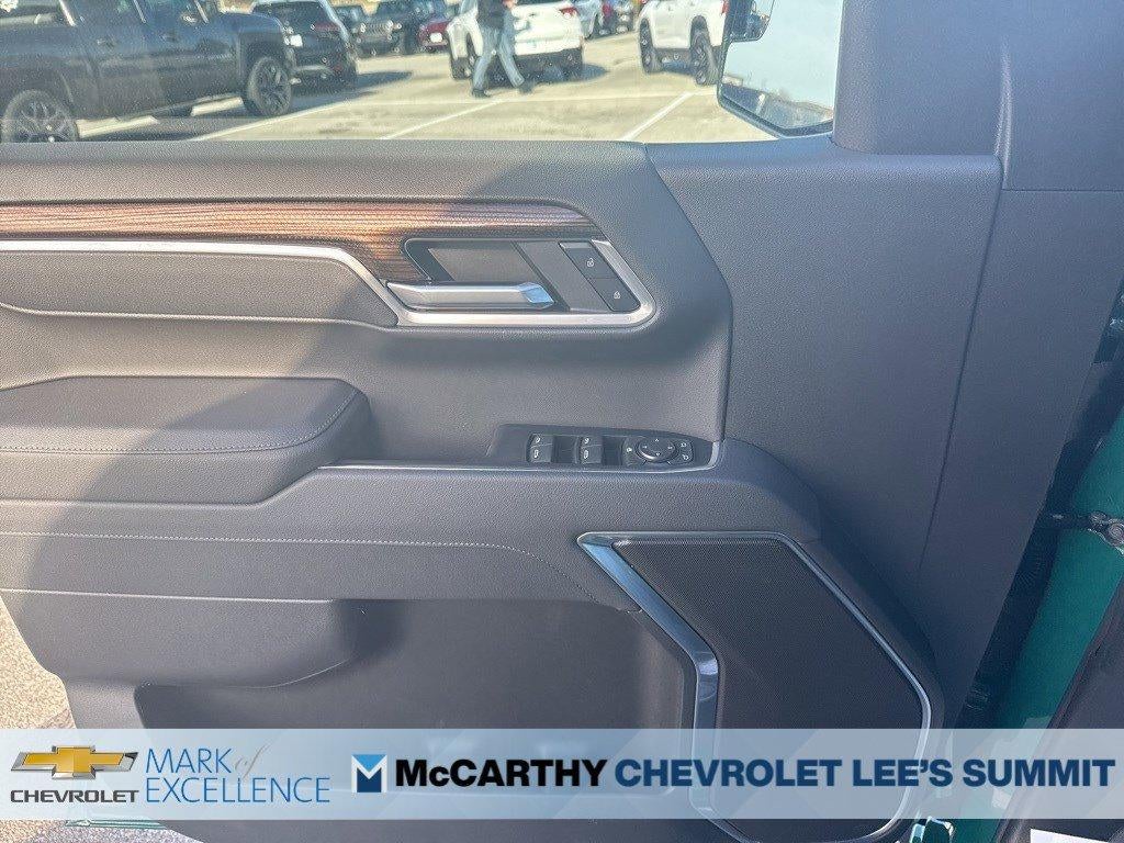 2026 Chevrolet Silverado 1500 Crew Cab Short Box 4-Wheel Drive LT 1LT