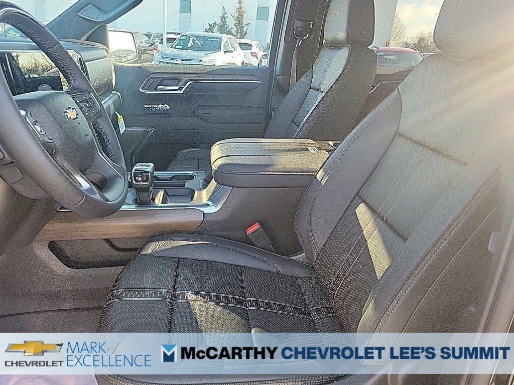 2026 Chevrolet Silverado 1500 Crew Cab Short Box 4-Wheel Drive High Country