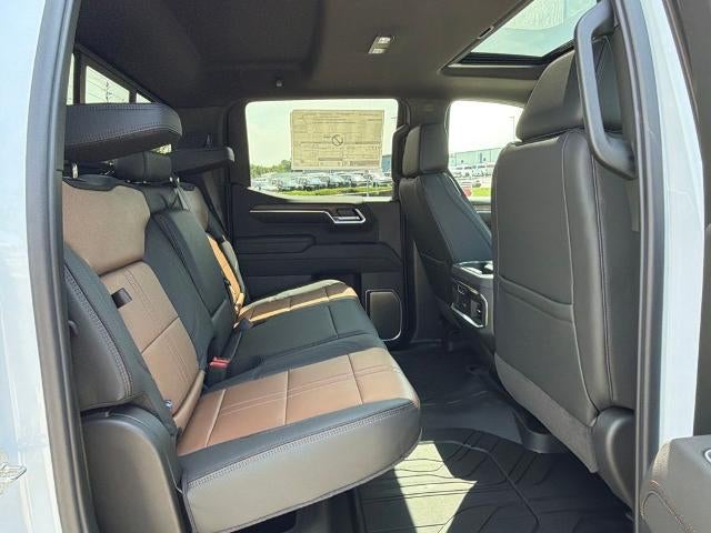2026 Chevrolet Silverado 1500 Crew Cab Short Box 4-Wheel Drive High Country