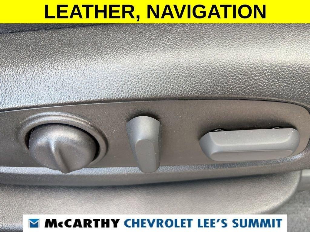 2022 Chevrolet Traverse LT Leather