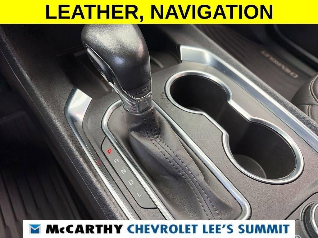 2022 Chevrolet Traverse LT Leather