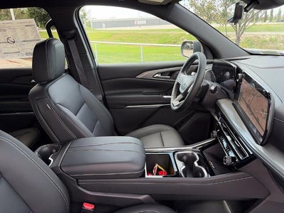 2027 Chevrolet Traverse LT w/2LT