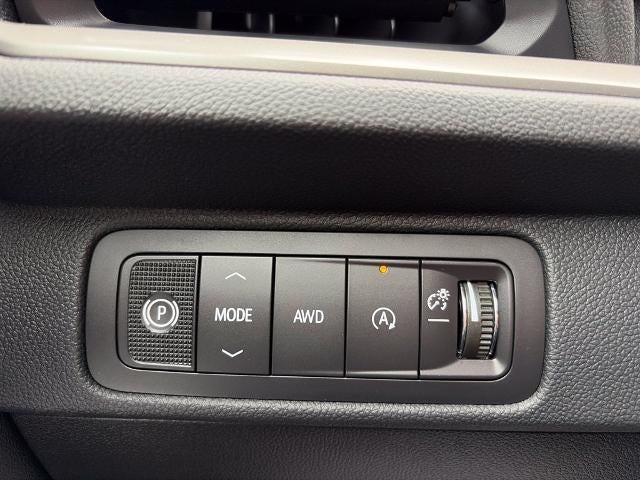 2027 Chevrolet Traverse LT w/2LT