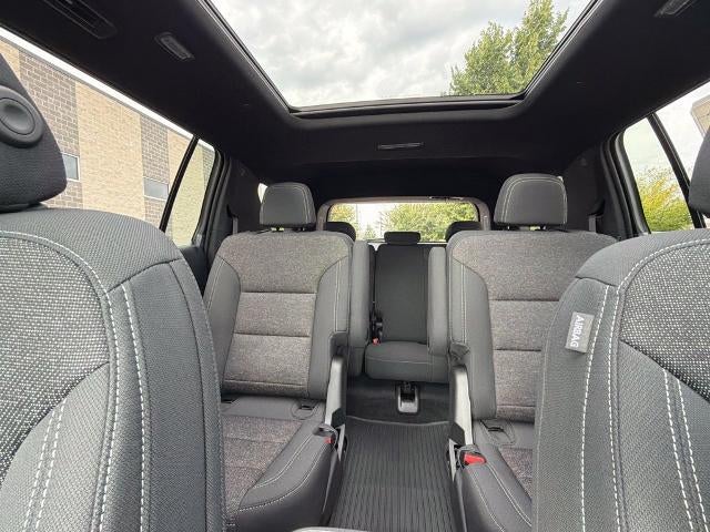 2027 Chevrolet Traverse LT w/2LT