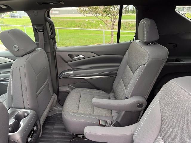 2027 Chevrolet Traverse LT w/2LT