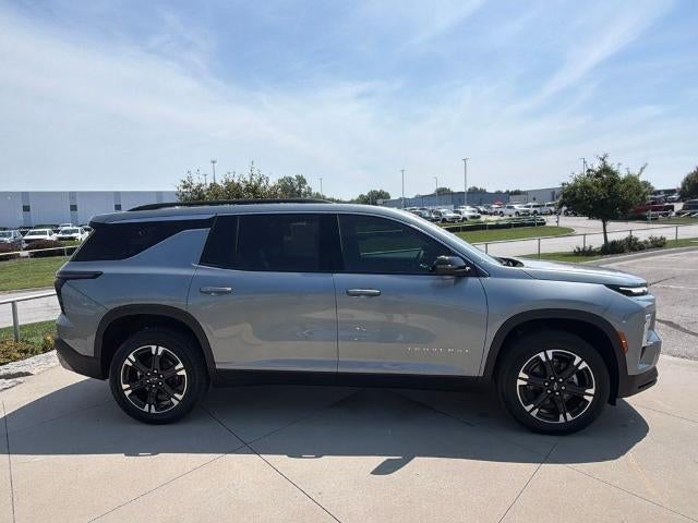 2027 Chevrolet Traverse LT w/2LT