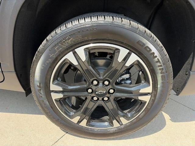 2027 Chevrolet Traverse LT w/2LT