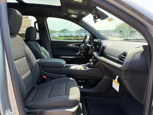 2027 Chevrolet Traverse LT w/2LT