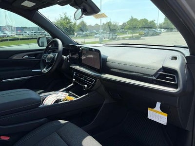 2027 Chevrolet Traverse LT w/2LT
