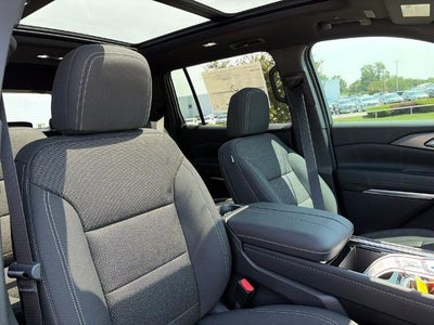 2027 Chevrolet Traverse LT w/2LT