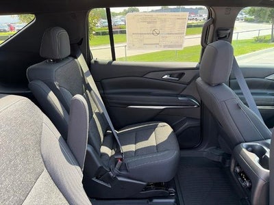 2027 Chevrolet Traverse LT w/2LT