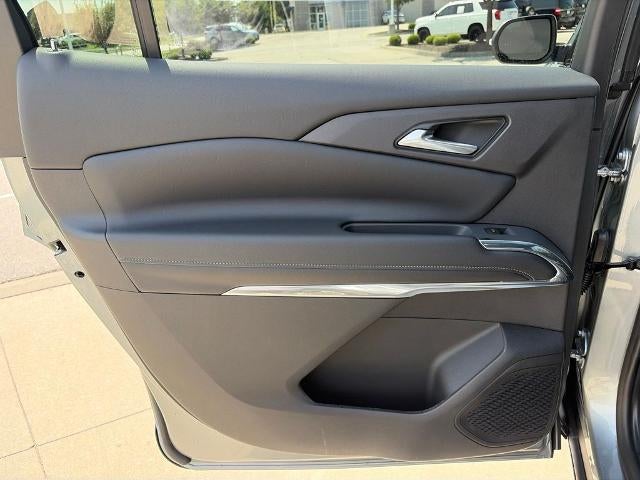 2027 Chevrolet Traverse LT w/2LT