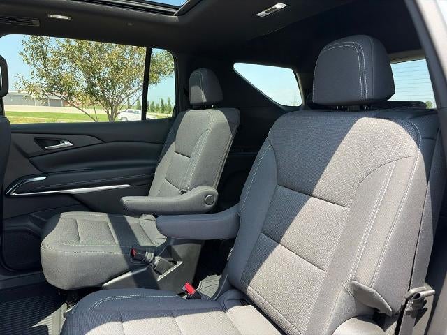 2027 Chevrolet Traverse LT w/2LT