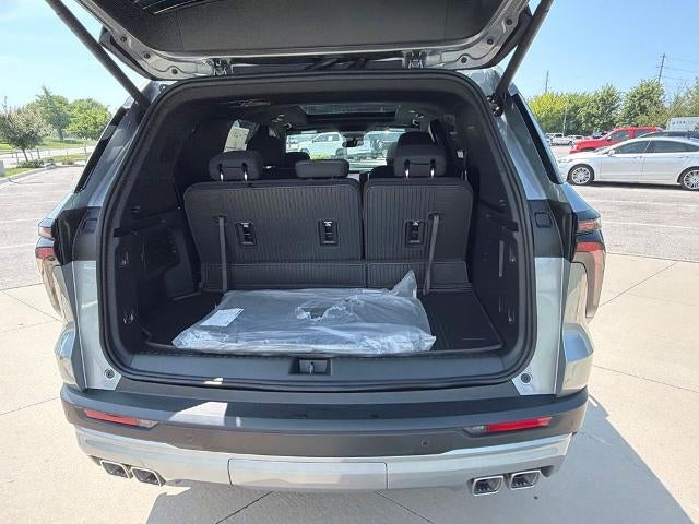 2027 Chevrolet Traverse LT w/2LT