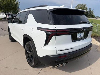2027 Chevrolet Traverse LT w/2LT