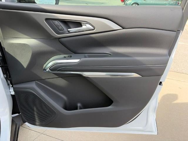 2027 Chevrolet Traverse LT w/2LT