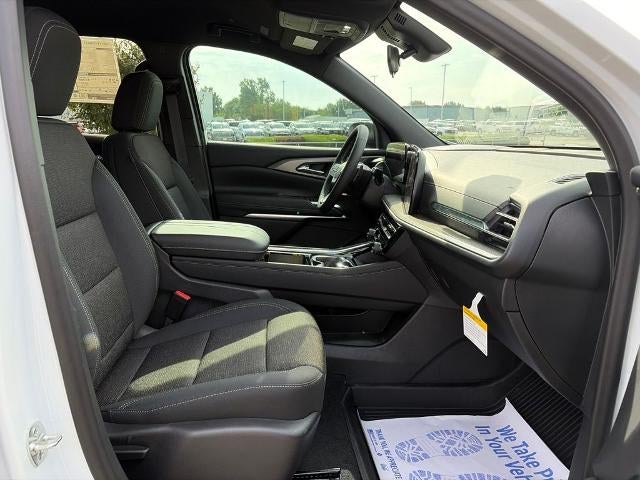 2027 Chevrolet Traverse LT w/2LT