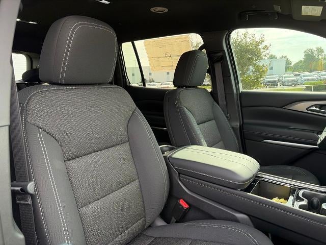 2027 Chevrolet Traverse LT w/2LT