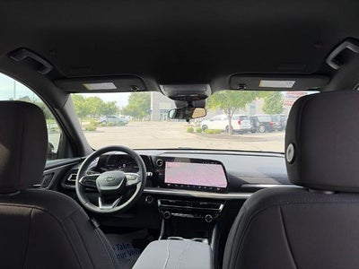 2027 Chevrolet Traverse LT w/2LT