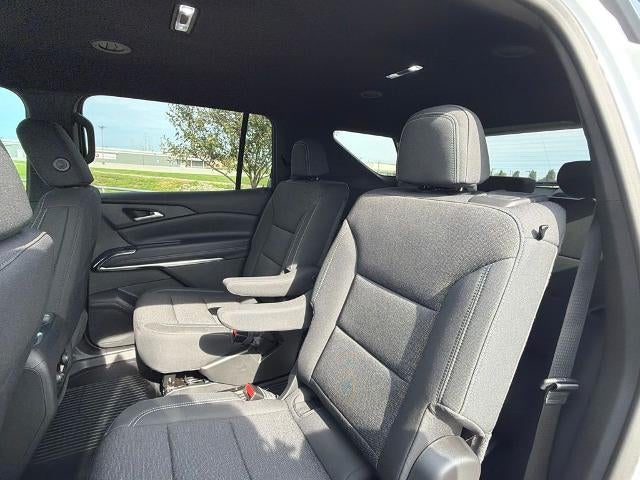 2027 Chevrolet Traverse LT w/2LT