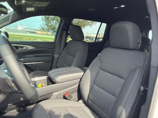 2027 Chevrolet Traverse LT w/2LT