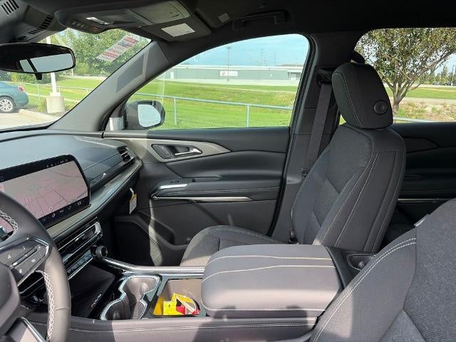 2027 Chevrolet Traverse LT w/2LT