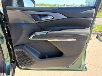 2027 Chevrolet Traverse LT w/2LT