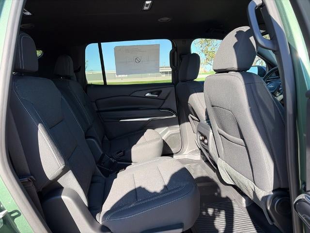 2027 Chevrolet Traverse LT w/2LT