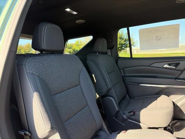 2027 Chevrolet Traverse LT w/2LT