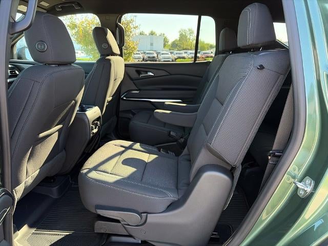 2027 Chevrolet Traverse LT w/2LT