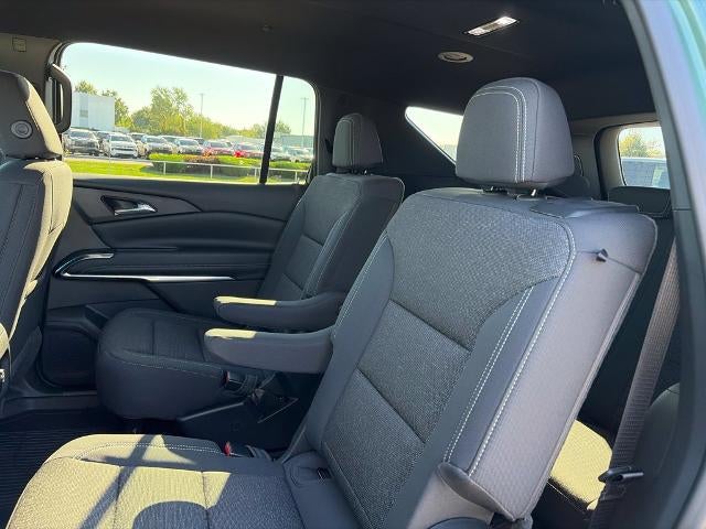 2027 Chevrolet Traverse LT w/2LT