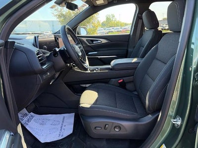 2027 Chevrolet Traverse LT w/2LT