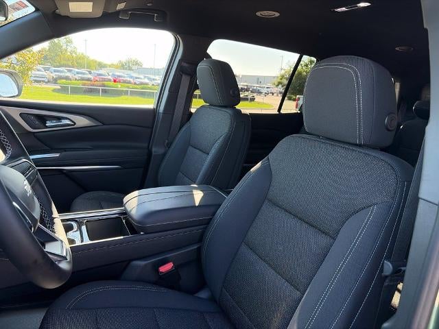2027 Chevrolet Traverse LT w/2LT