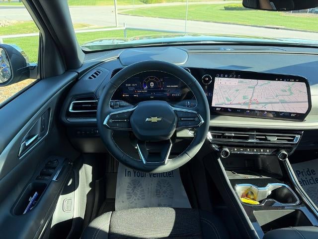2027 Chevrolet Traverse LT w/2LT
