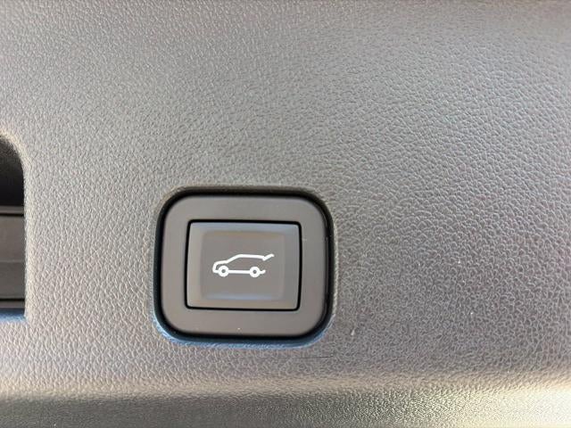 2027 Chevrolet Traverse LT w/2LT