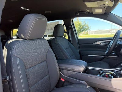 2027 Chevrolet Traverse LT w/2LT