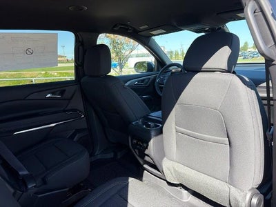 2027 Chevrolet Traverse LT w/2LT