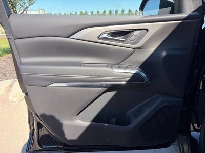 2027 Chevrolet Traverse LT w/2LT