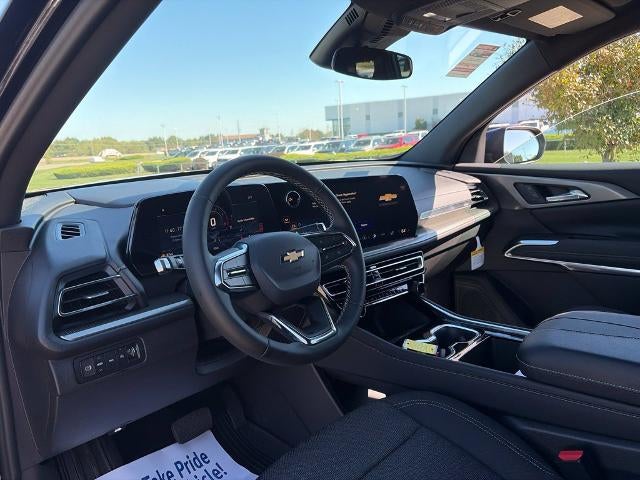 2027 Chevrolet Traverse LT w/2LT